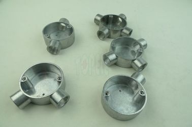 TOPELE BS4568 / BS31 Уклонное железо / алюминий односторонний терминал электрического канала Круговое соединение